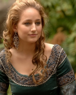 Лили Собески