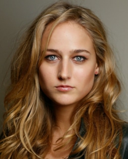 Лили Собески