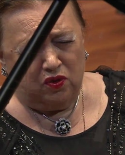 Виктория Постникова