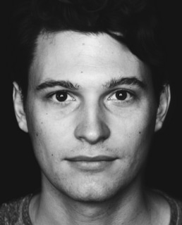 Брайан Декарт