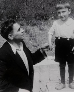 Павел Судоплатов с сыном