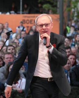 Игорь Прокопенко на выступлении