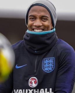 Футболист Эшли Янг