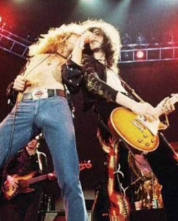 Группа «Led Zeppelin» на сцене