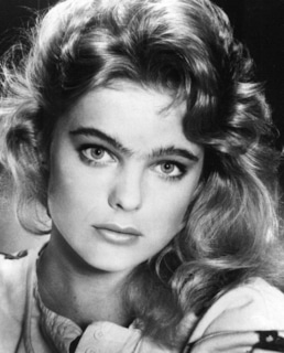 Эрика Элениак