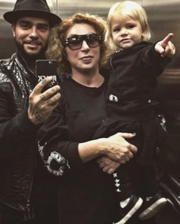 Тимати и Симона Юнусова с внучкой