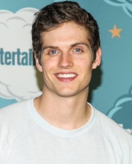 Дэниэл Шарман