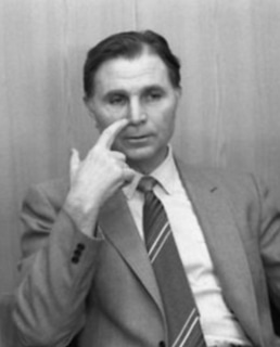 Тренер Виктор Тихонов