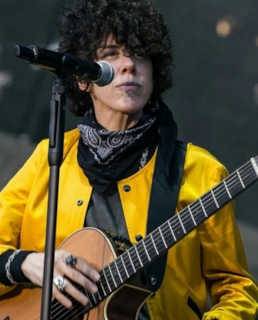 LP (Лаура Перголицци)