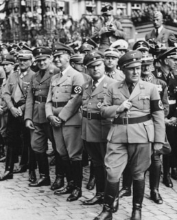 Мартин Борман