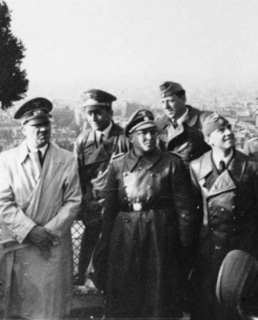 Мартин Борман и Адольф Гитлер