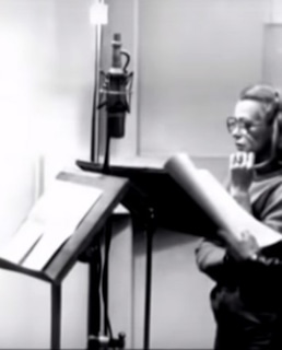 Юрий Богатырёв, Марина Неёлова и Эмиль Верник в студии