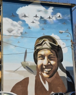 Портрет Мусы Гареева на жилом доме