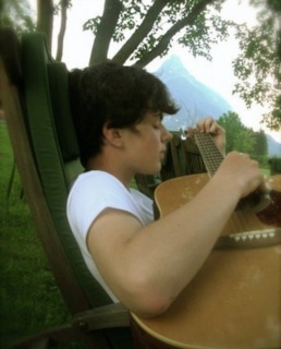 Скандар Кейнс в детстве