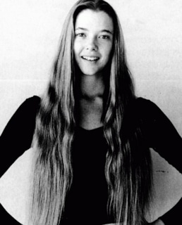 Аннетт Бенинг в молодости