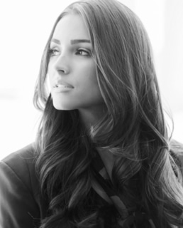 Оливия Калпо