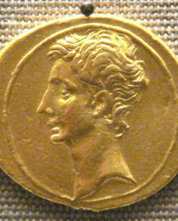 Портрет Октавиана Августа на монете