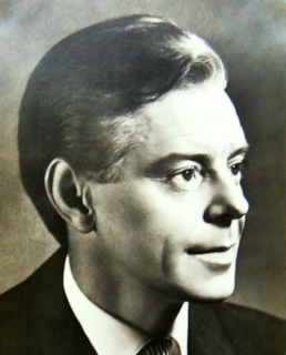 Глеб Стриженов