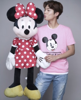 Пак Бо Гом и Мини-Маус
