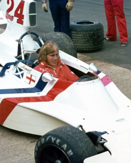 Джеймс Хант за рулём «Хескета»