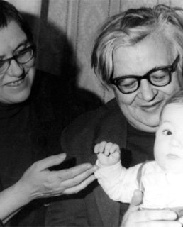 Валентин Берестов и Татьяна Александрова с внуком