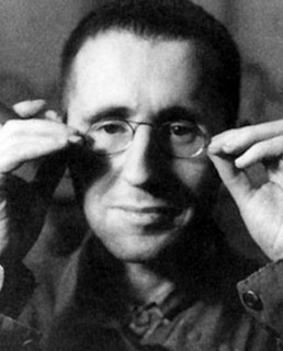 Писатель Бертольд Брехт