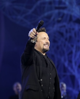 Стас Михайлов на сцене