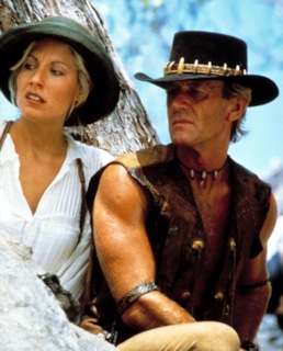 Линда Козловски и Пол Хоган в фильме «Данди по прозвищу “Крокодил”»