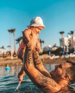 Денис Петров с дочерью