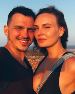 Денис Петров и его жена Анастасия Верховская