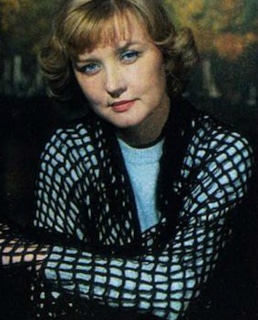 Вера Алентова