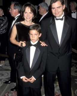 Салли Филд с детьми