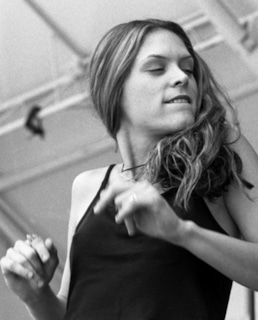 Бет Харт в молодости