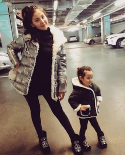 Айдана Меденова с дочерью