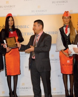 Азад Бабаев на церемонии награждения победителей конкурса журналистского мастерства  «РУ-Энерджи Групп» и СМИ-2012»