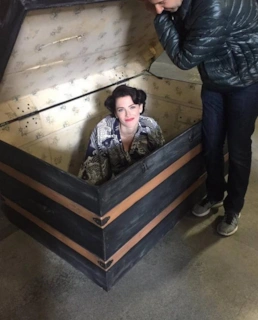 Бриджит Риган на съемочной площадке