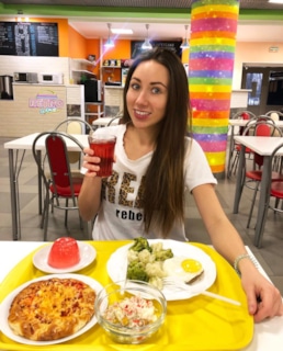 Элли Ди в 2019 году