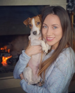 Элли Ди и ее собака Джина