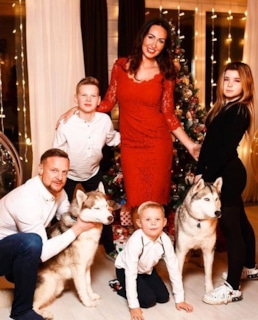 Екатерина Малафеева и Вячеслав Малафеев с детьми