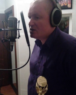 Николай Должанский в студии звукозаписи