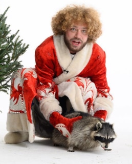 Илья Варламов в костюме Деда Мороза