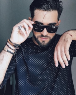 Эльман Зейналов в черных очках