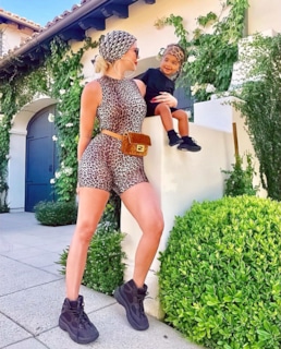 Хлои Кардашян и ее дочь Тру