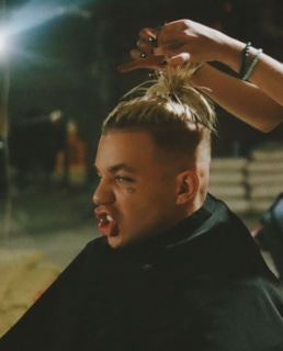 Прическа Элджея