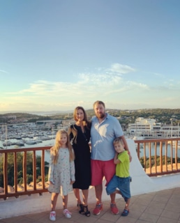 Валентин Петухов с семьей