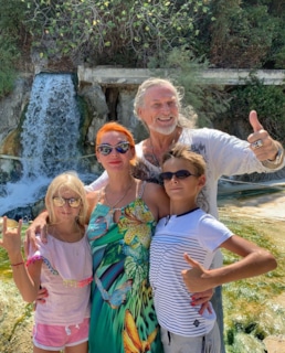 Никита Джигурда с семьей