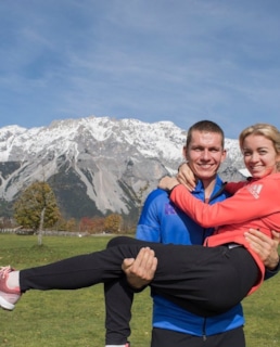 Александр Большунов и девушка Анна Жеребятьева