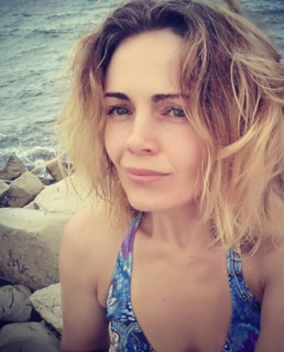 Анна Миклош в купальнике