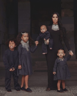 Ким Кардашьян с детьми