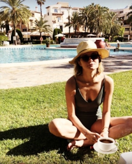 Надежда Михалкова в купальнике